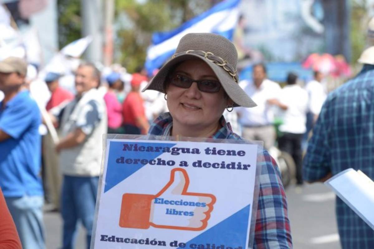 Los partidos de oposición que no se plegaron al gobierno están demandando elecciones libres el 6 de noviembre.
