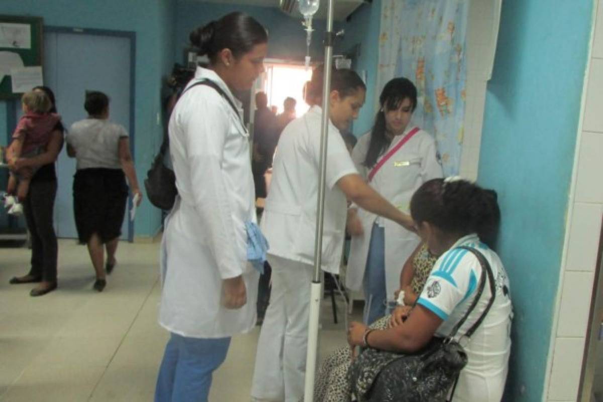 Unos 10 mil médicos y enfermeras están desempleados en Honduras