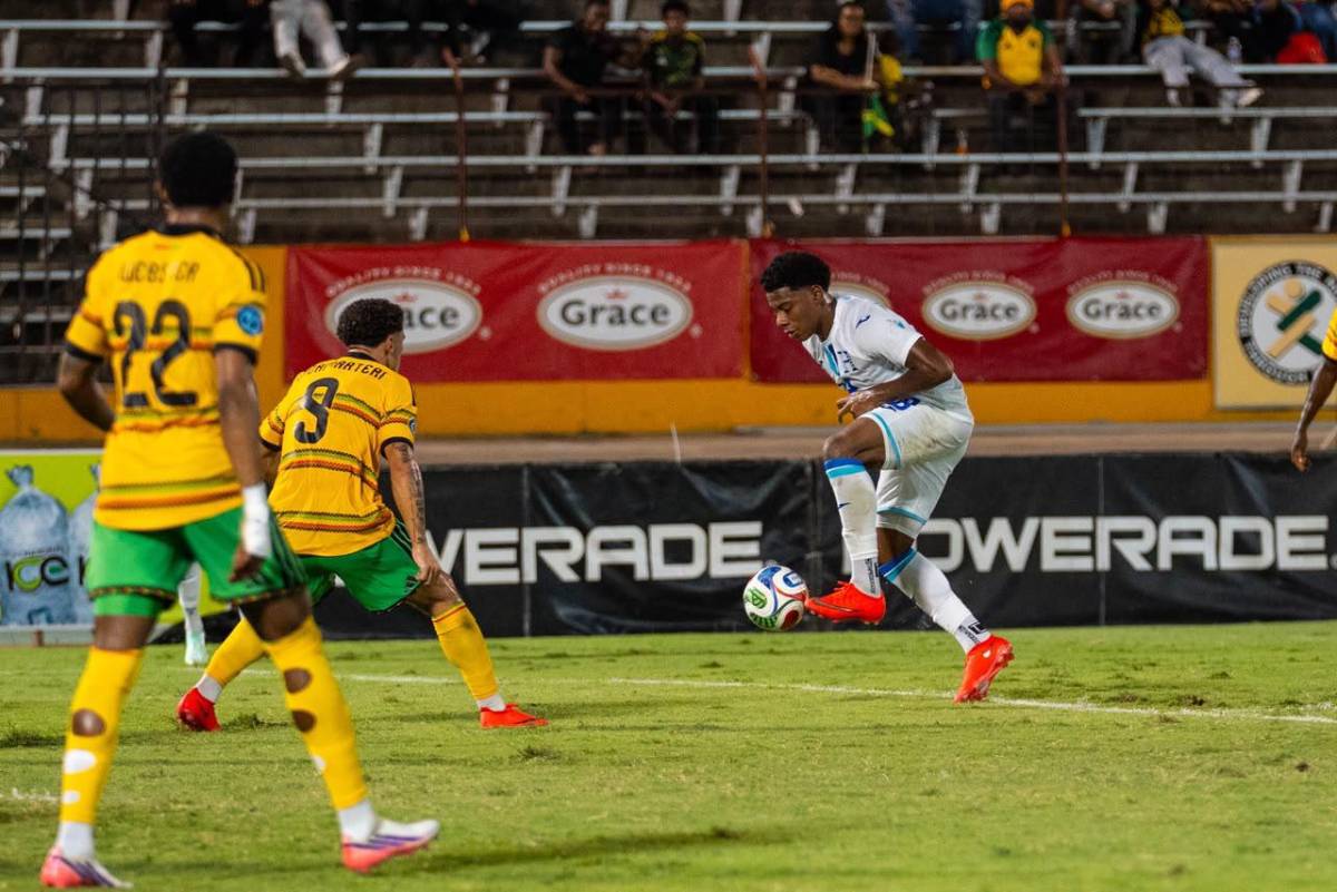 Récord de hermanos Figueroa, polémica arbitral y héroe de Honduras ante Jamaica en Concacaf