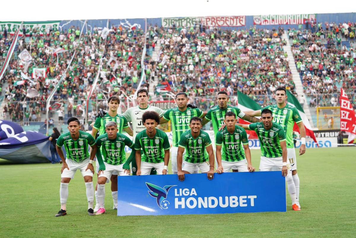 Novia de jugador captada, sorpresa con Wilmer Velásquez y villano de Olimpia ante Marathón