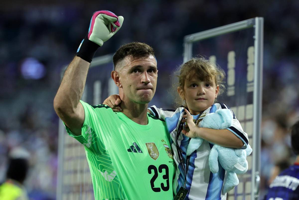 Doble récord de Messi, héroe de Argentina, Vozinha cumple su sueño y tristeza en Cabo Verde