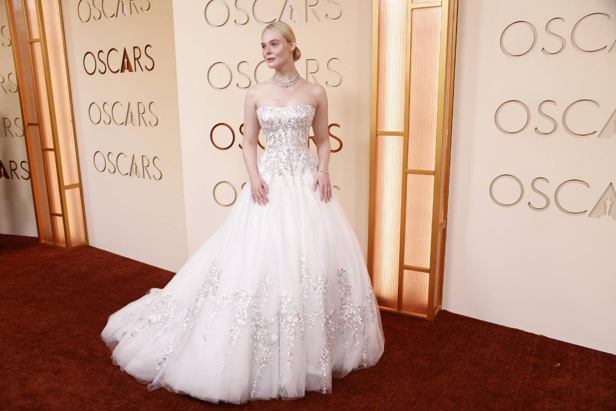 Escotes, pedrerías y plumas: los mejores looks en los Premios Oscar 2026