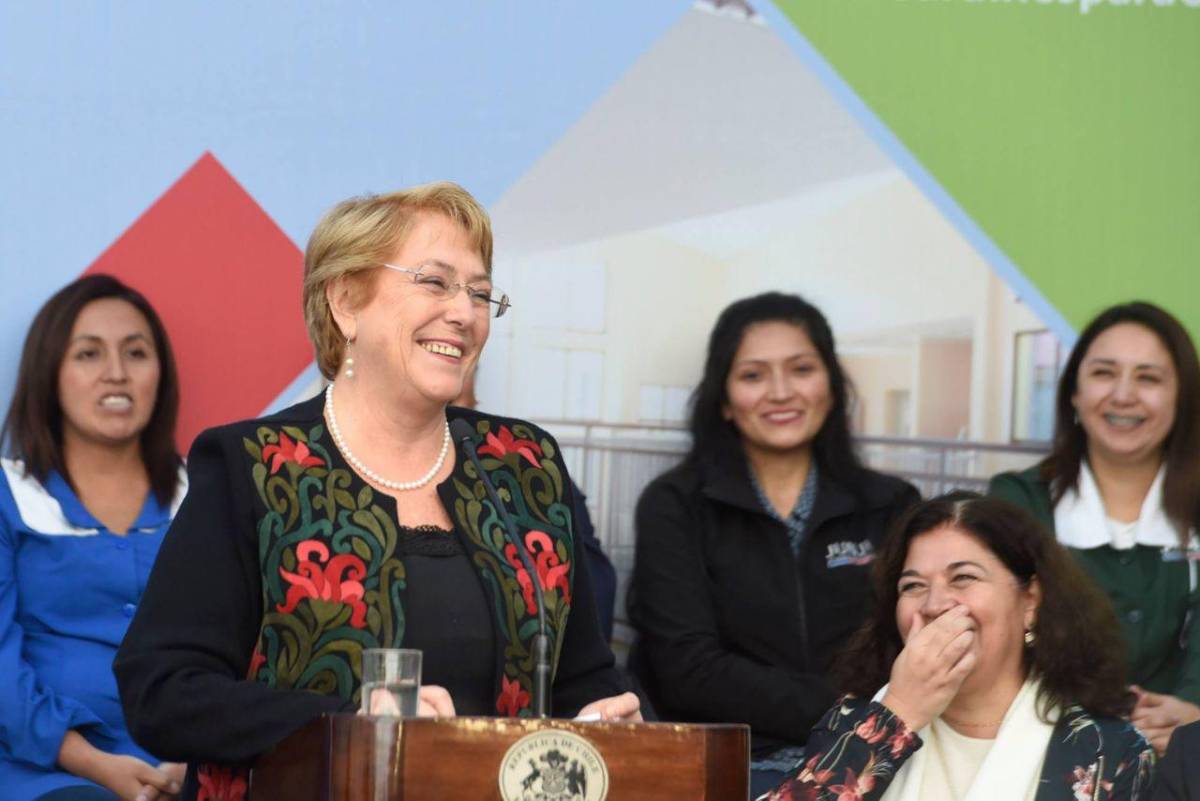 Michelle Bachelet va por la ONU: Chile, México y Brasil oficializan su candidatura