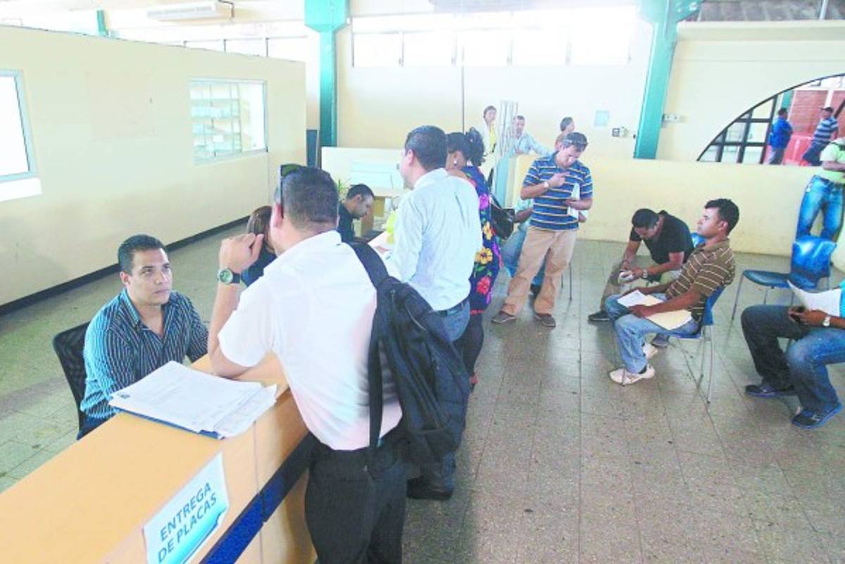 Elevada tasa vial municipal incita migración de tributo