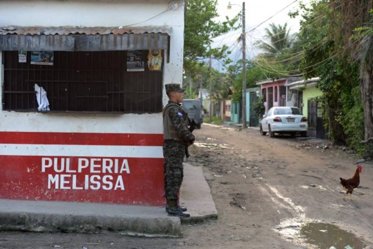 Desoladas lucen las calles de colonia Reparto Lempira sitiada por mareros