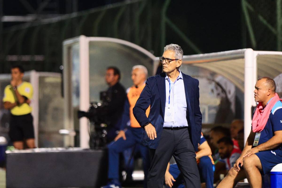 Tristeza de jugadores de Honduras luego de caer ante Nicaragua por la eliminatoria