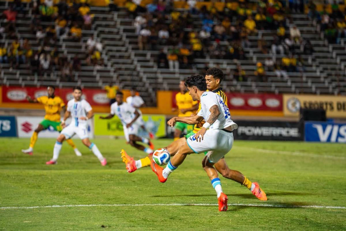 Récord de hermanos Figueroa, polémica arbitral y héroe de Honduras ante Jamaica en Concacaf