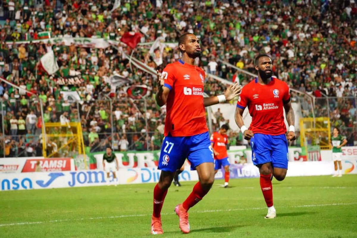 Quebraron vidrios, bronca con el rival y tristeza: Las imágenes de la eliminación de Olimpia en Liga Nacional