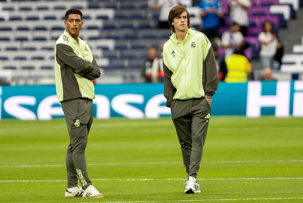 Duro revés de Vinicius a Lamine Yamal, nueva camiseta del Barcelona y espectáculo en la llegada del Real Madrid