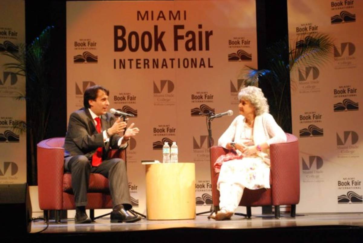 Laura Esquivel enciende el fuego