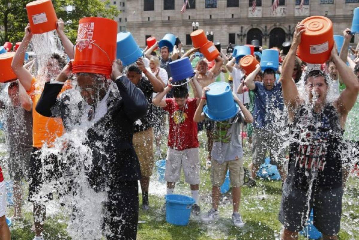 El reto del 'cubo de agua' que se puso de moda en el 2014, sí tuvo buen fin