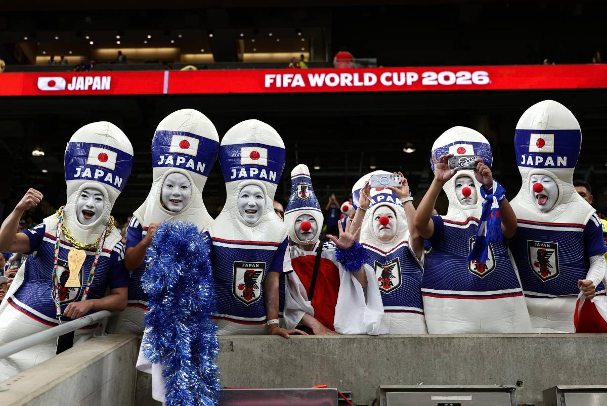 Las bellas garotas en partido de Brasil, Ronadinho sorprende y Shin Fujiyama es captado
