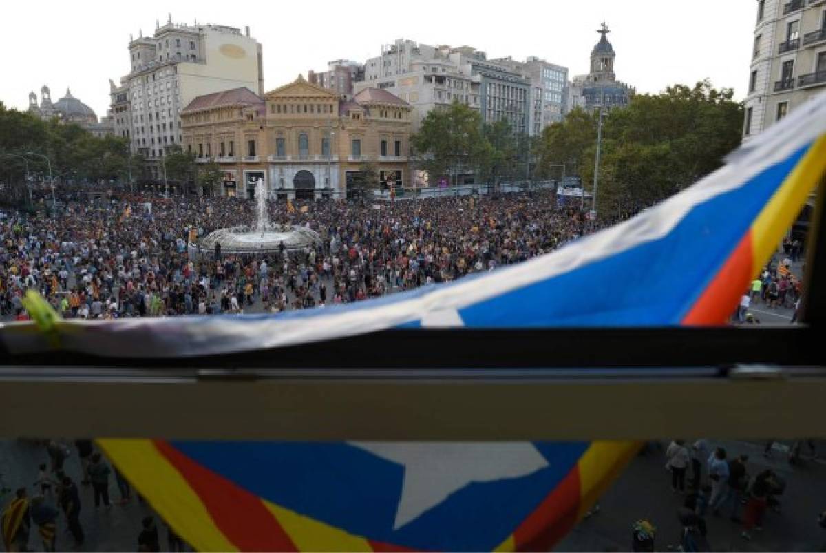 Bruselas espera una 'solución' en Cataluña pero descarta mediación