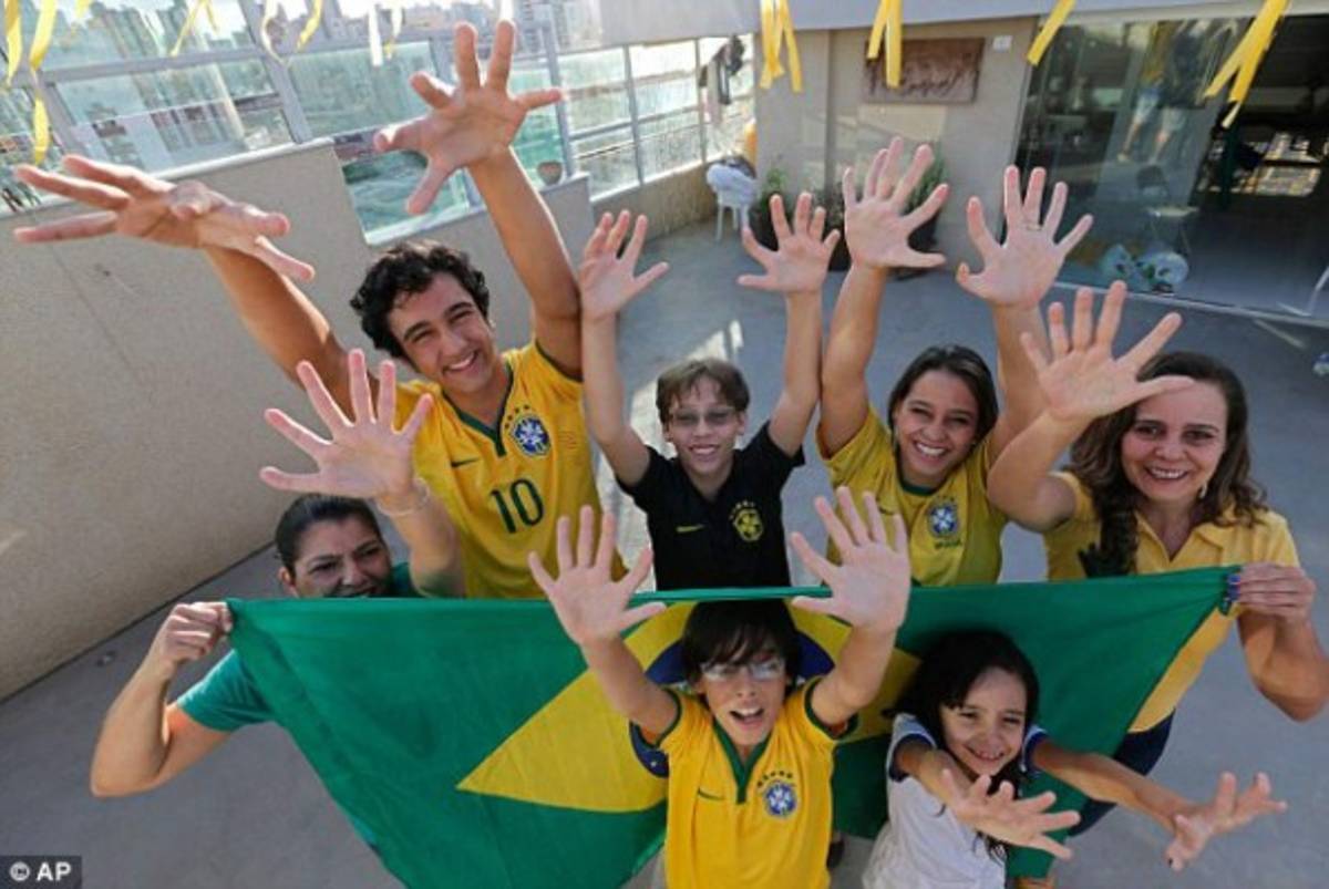 Familia con 6 dedos quieren sexto campeonato de Brasil