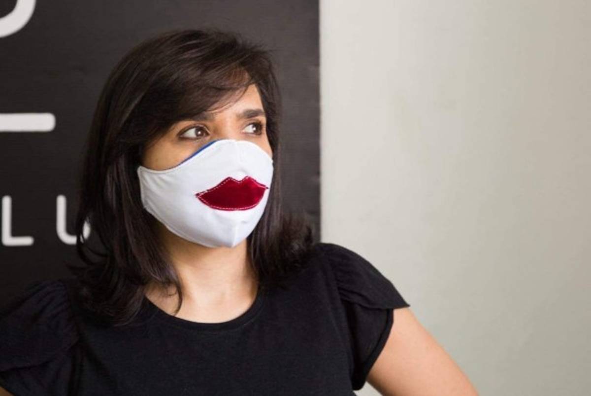 Mascarillas animadas le sonríen al mal tiempo por coronavirus