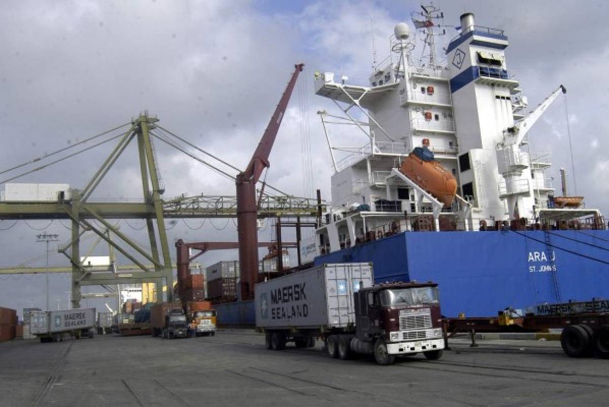 JM Contenedores, Puerto Cortes 2 Abril 2006