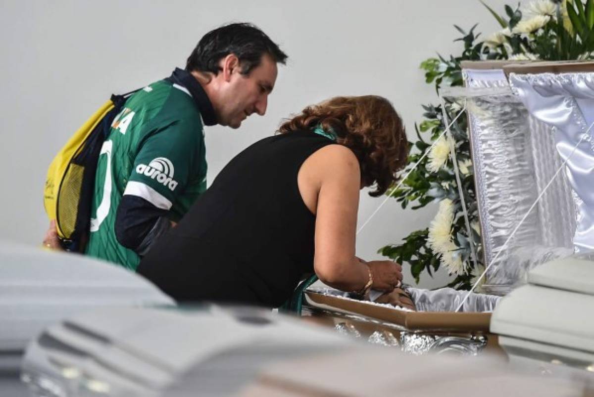 Colombia se apresta a repatriar cuerpos tras tragedia aérea que enluta a Brasil