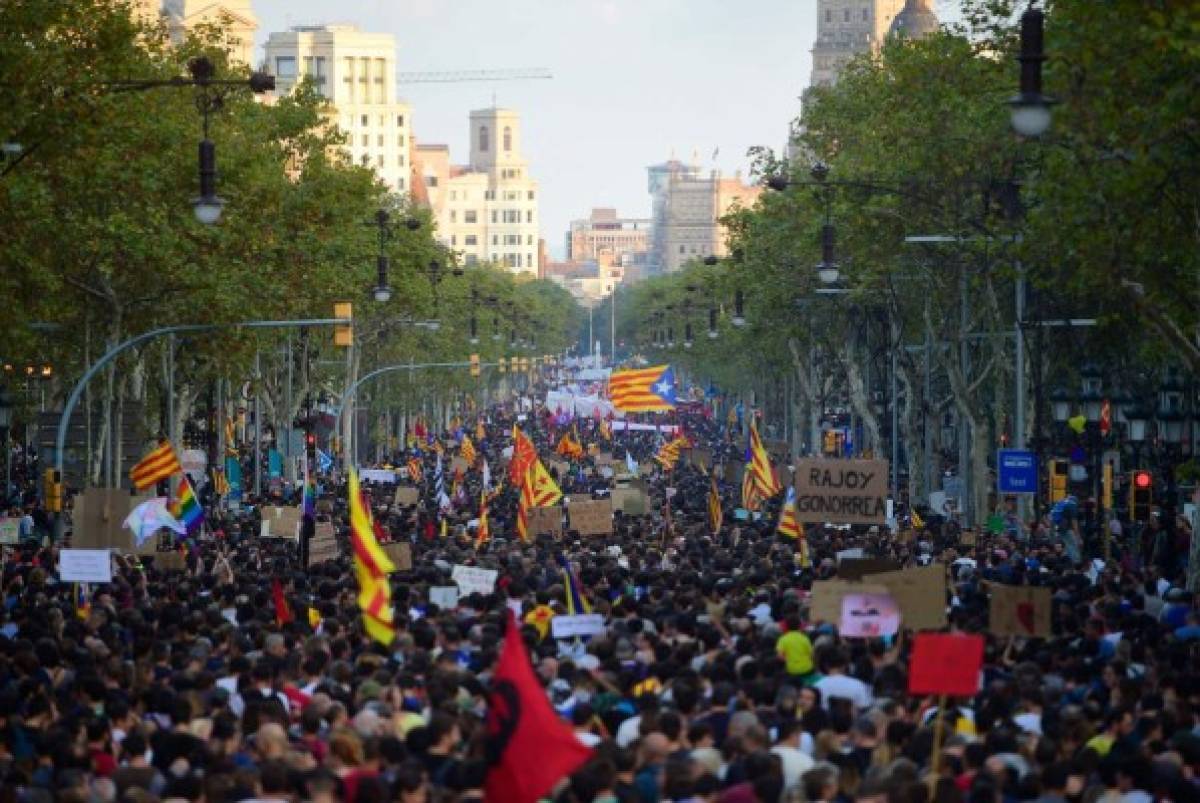 Bruselas espera una 'solución' en Cataluña pero descarta mediación