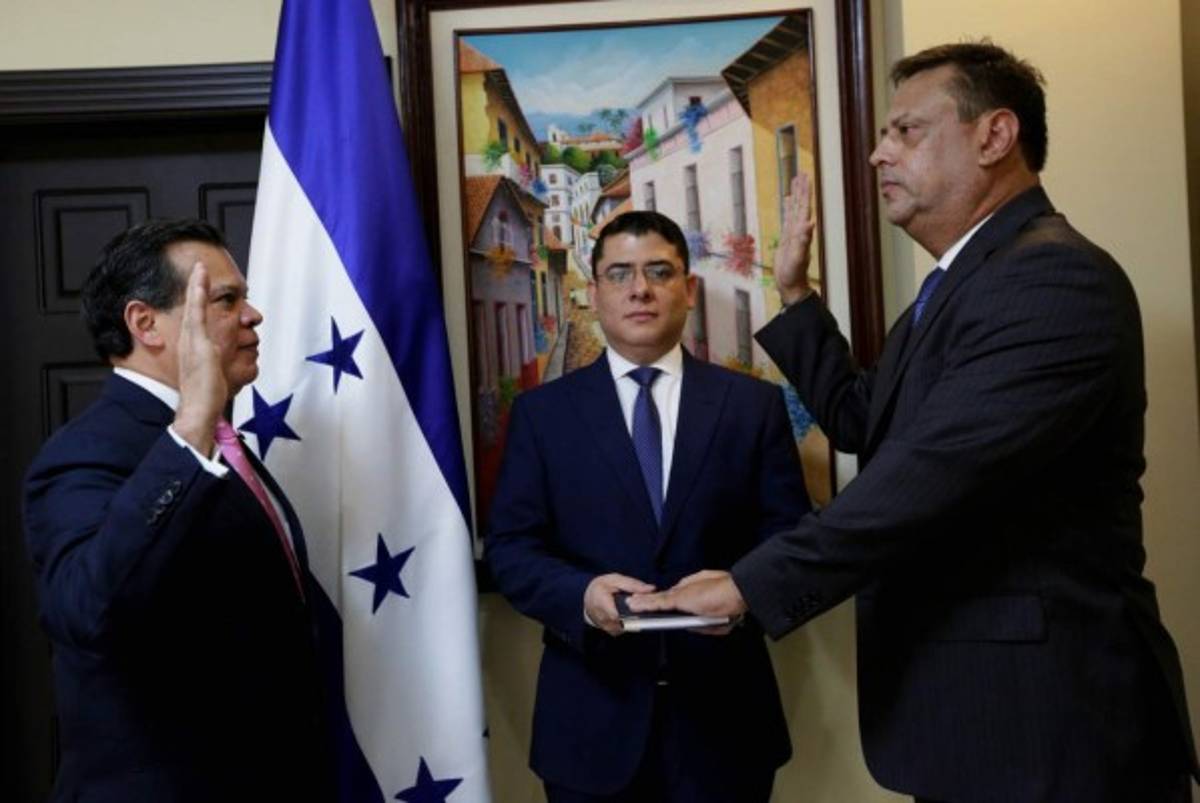 Juramentan a Arnaldo Bueso como nuevo director del Instituto de Conservación Forestal (ICF)