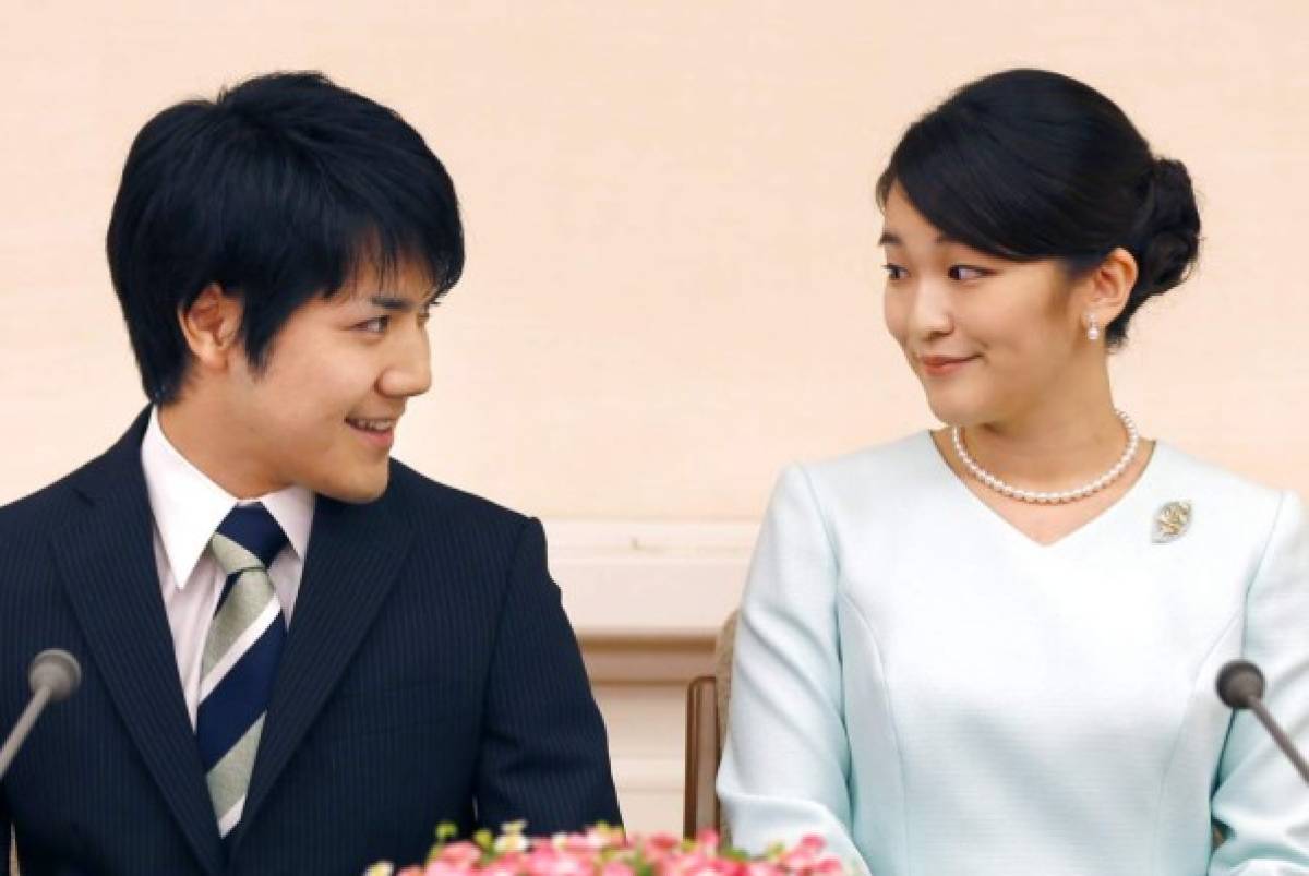 Aplazan boda de la princesa Mako de Japón