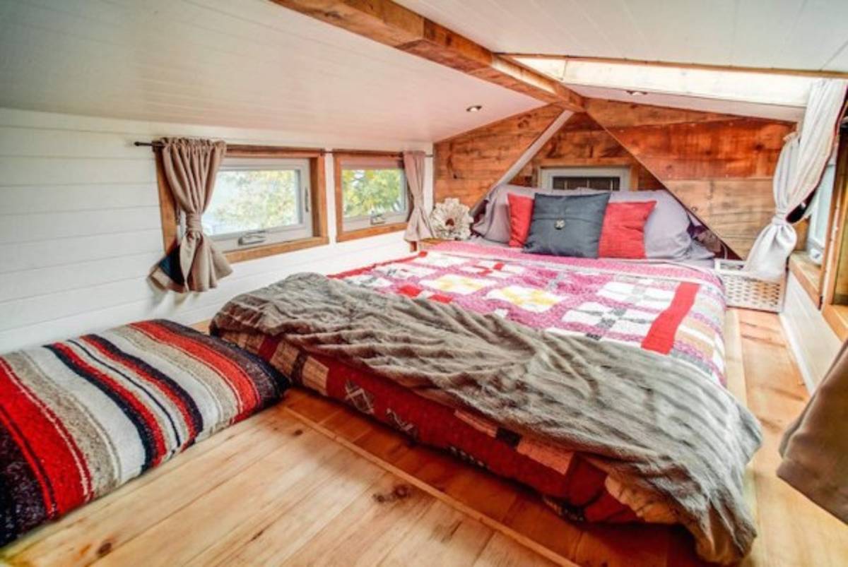 Pareja vive sus sueños sobre ruedas