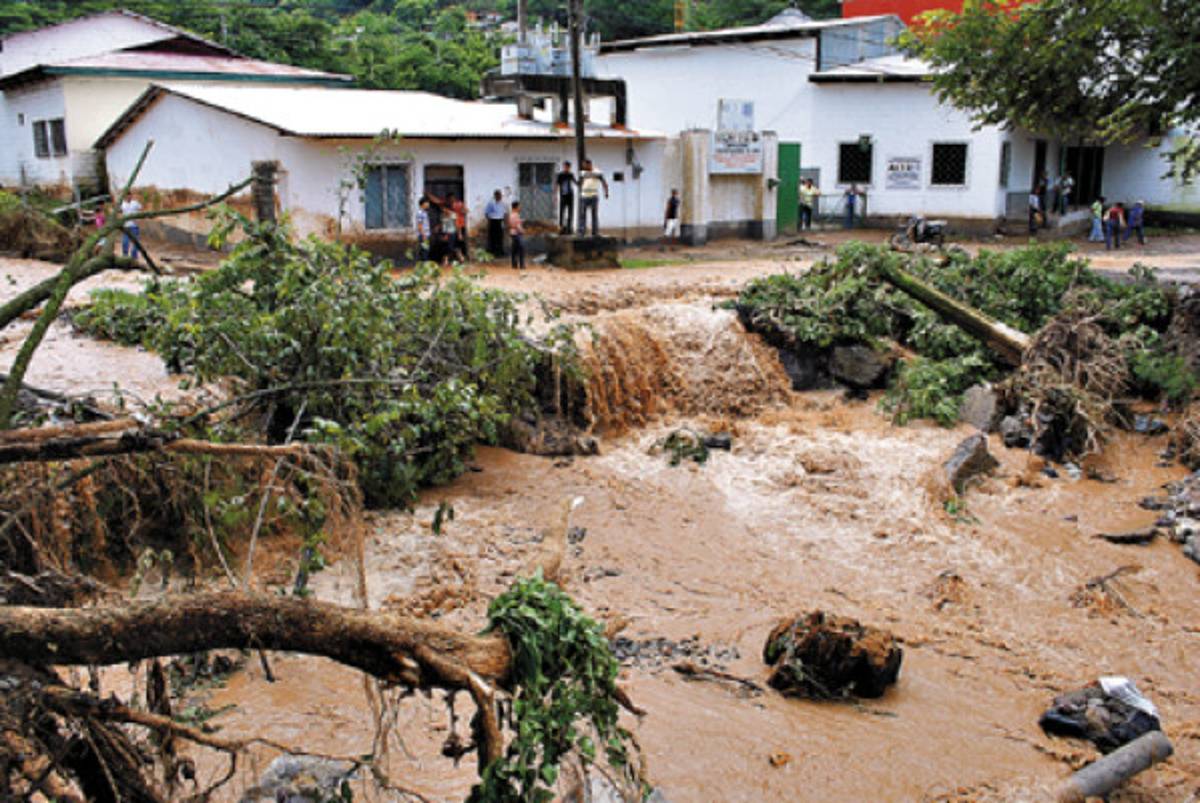Lluvias causan desastre en La Libertad