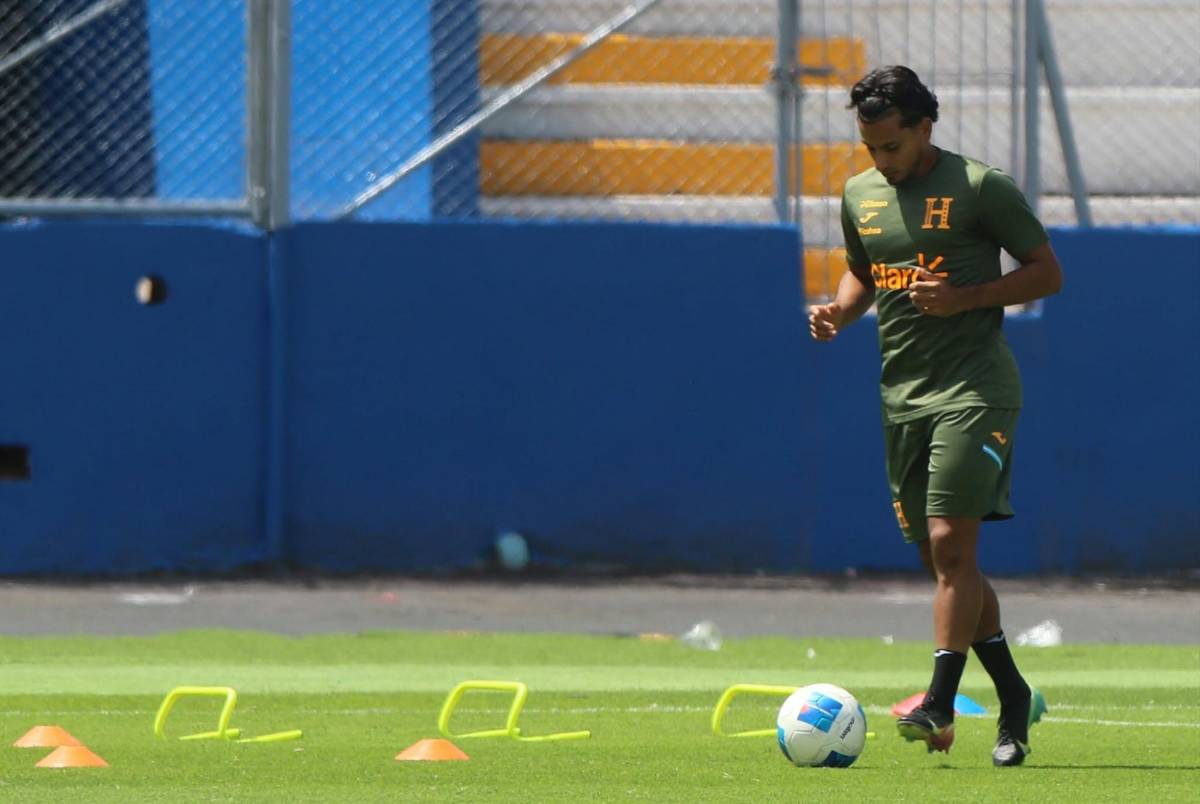 Dereck sorprende, Edwin sigue por aparte y personal de limpieza en el Nacional