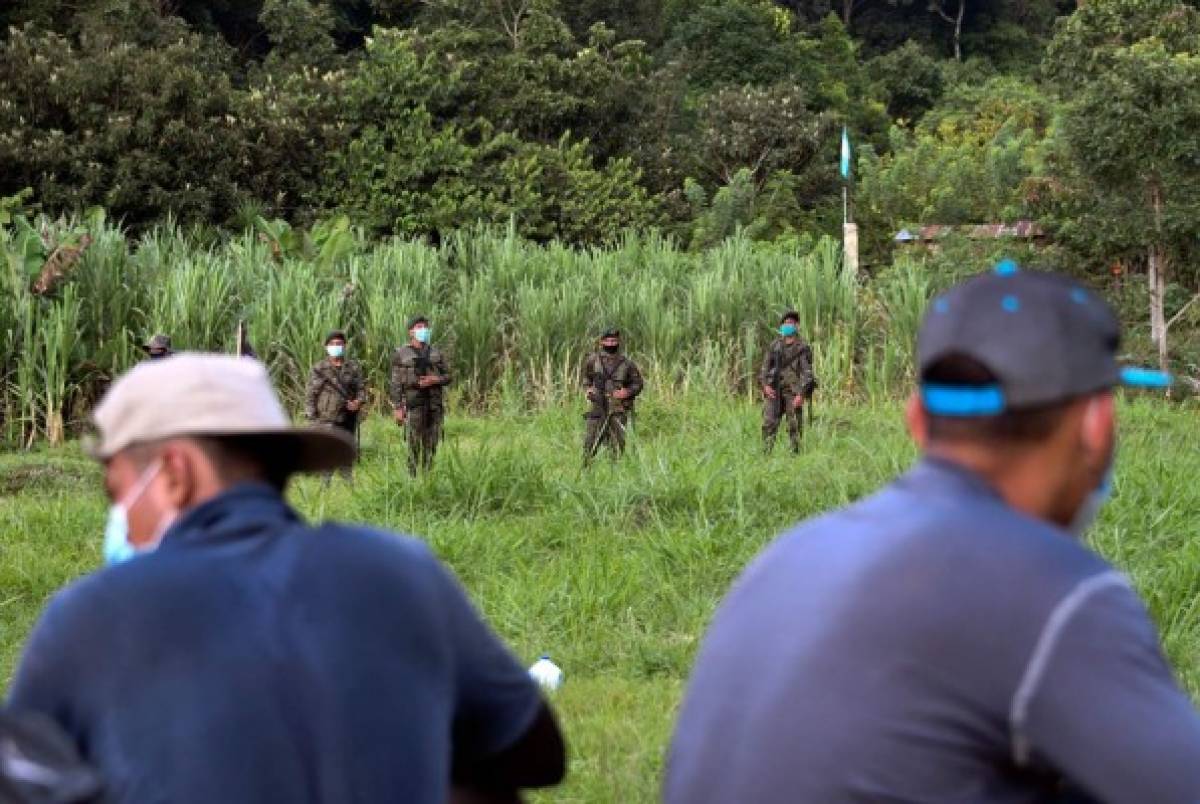 Las autoridades son del criterio que aunque Guatemala les permita el paso, los migrantes tienen pocas probabilidades de ingresar a Estados Unidos, pues México también ha desplegado un enorme contingente militar en su frontera sur. Foto: AFP