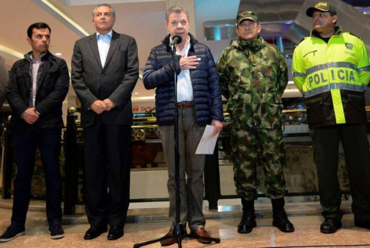 Santos promete capturar a responsables de atentado con bomba
