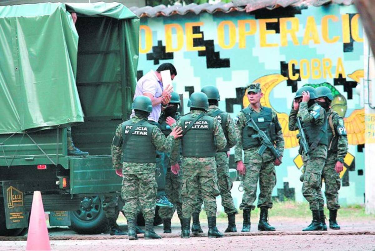 Nueve 'Tigres” se entregan a la justicia hondureña