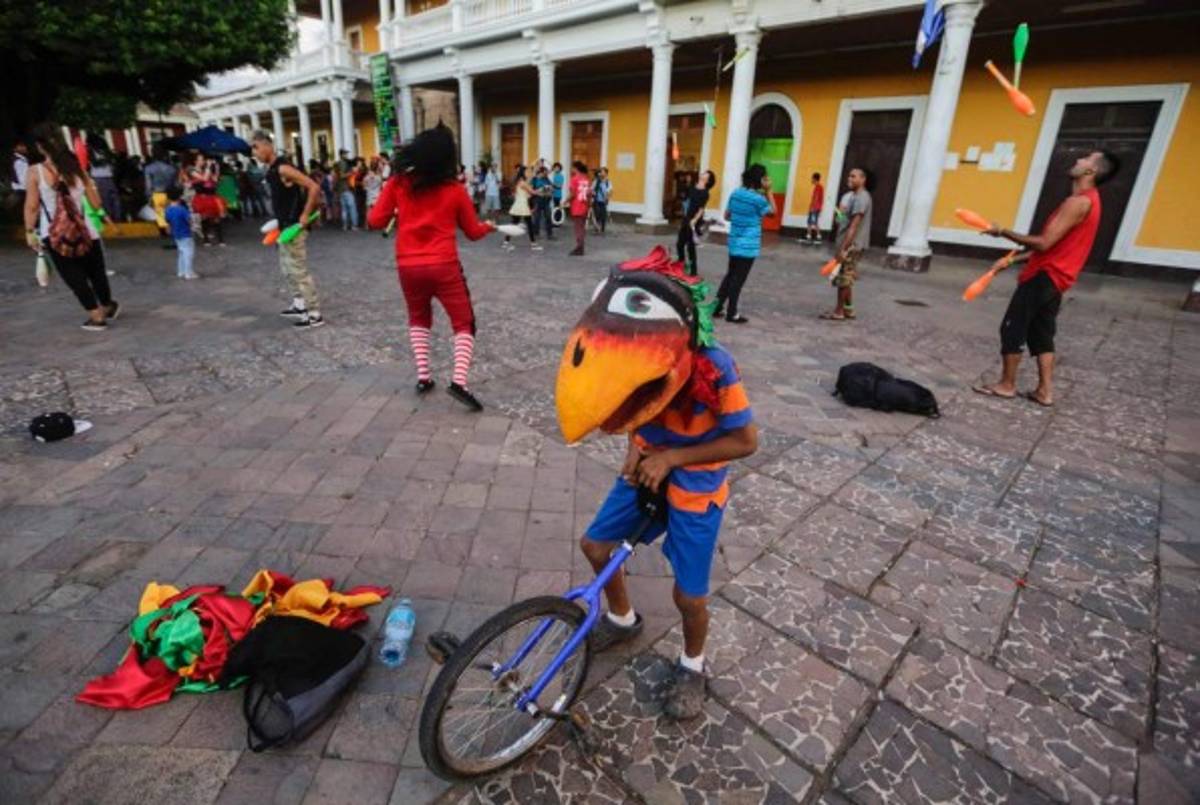 Arte callejero toma la turística Granada en Nicaragua