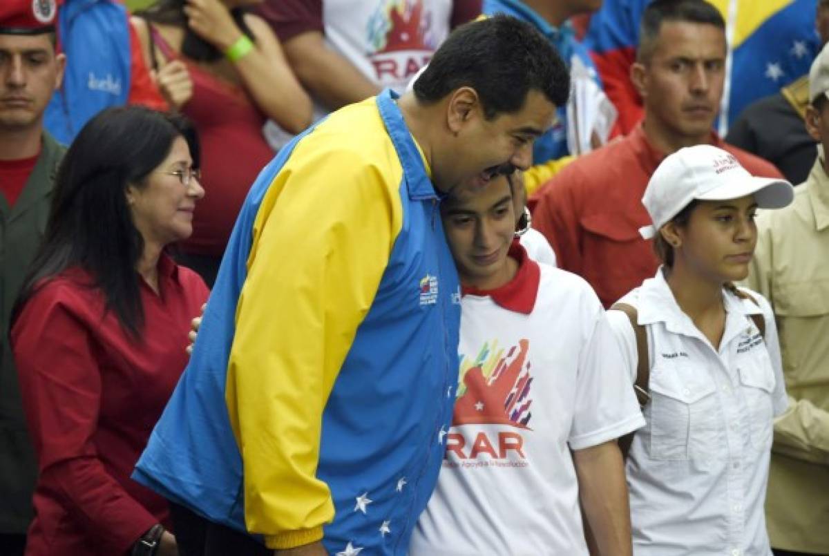 Cae aprobación a Maduro y chavismo va en picada