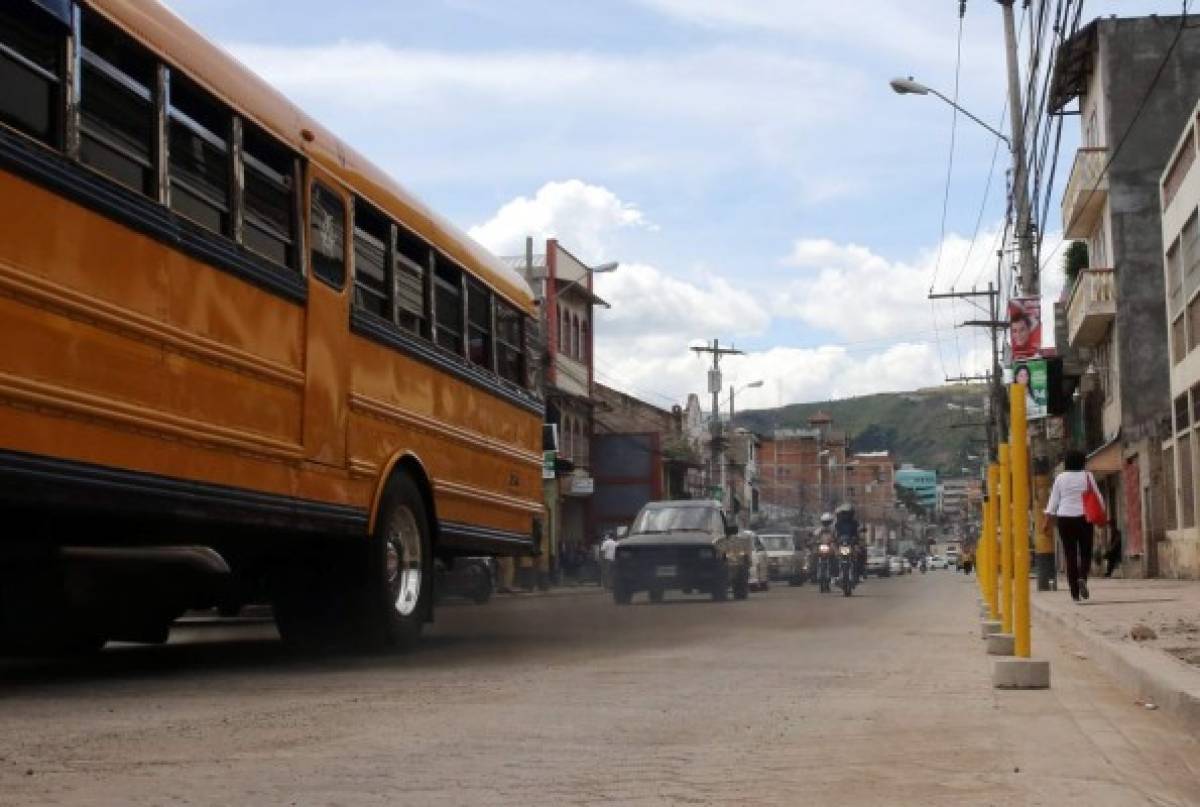 Habilitan paso vehicular por la avenida Gutenberg