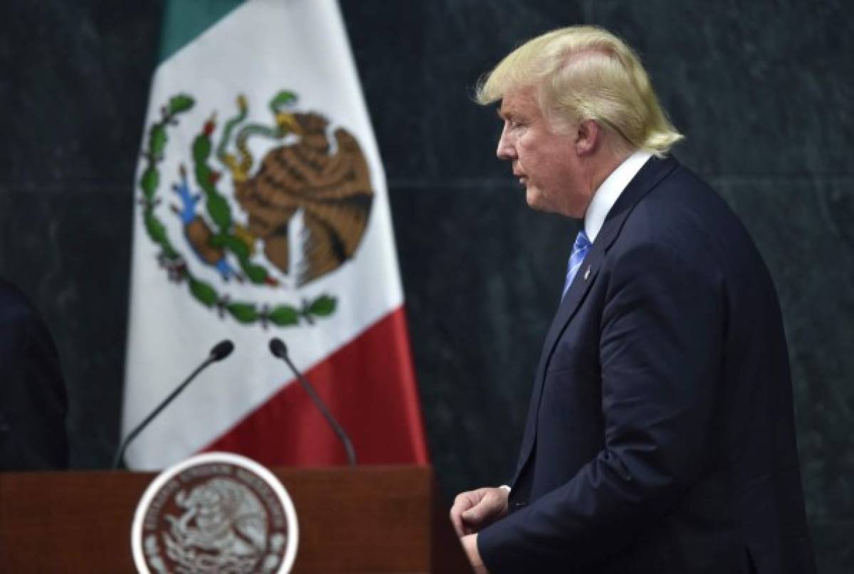 Trump insiste en que 'México pagará por el muro, 100%'