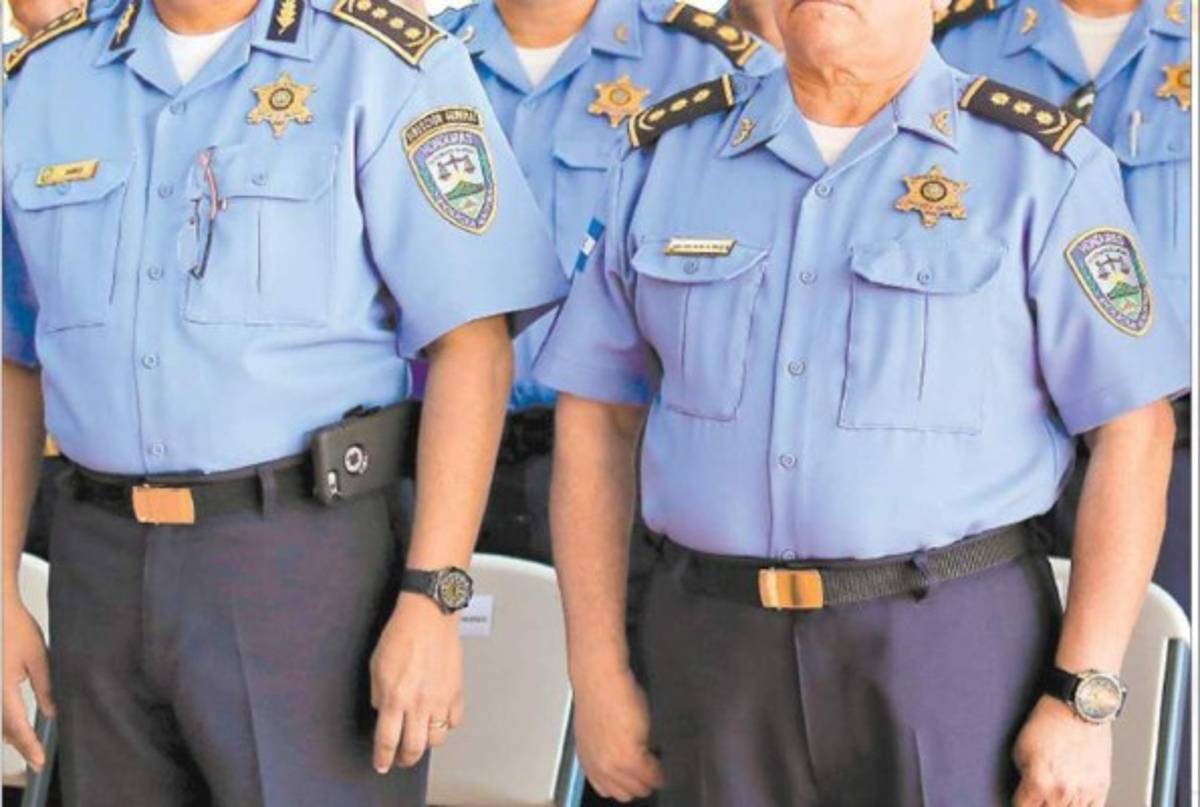 500 abuelos y obesos serán cancelados de la Policía