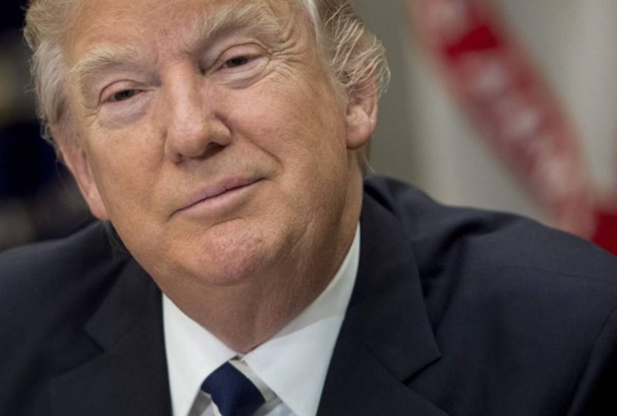 Donald Trump intensifica su enemistad con los medios