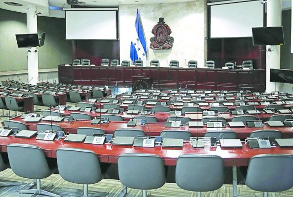 Nacionalistas dirigirán la junta provisional del Congreso Nacional