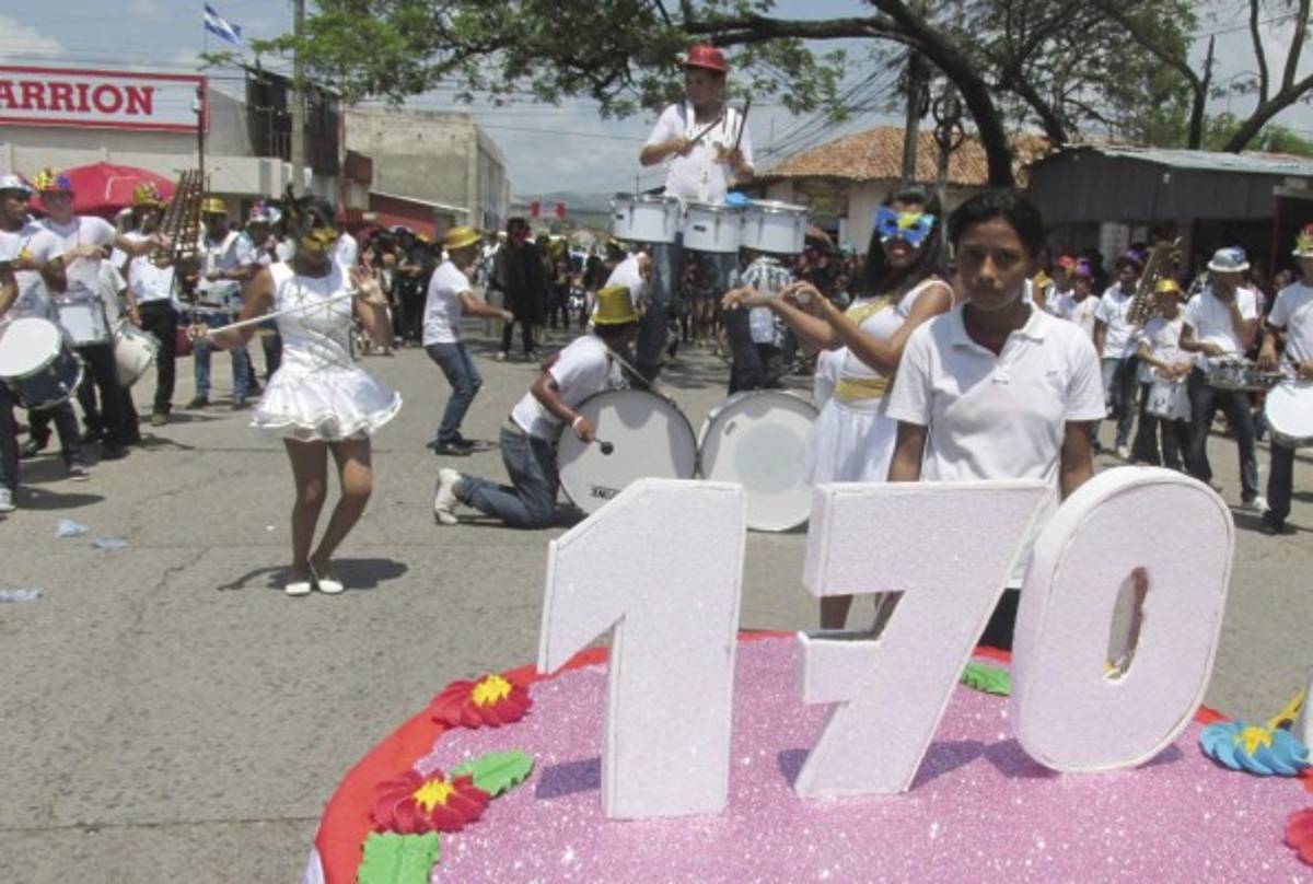 Desde el amanecer, pobladores rinden vivas a la cálida Choluteca