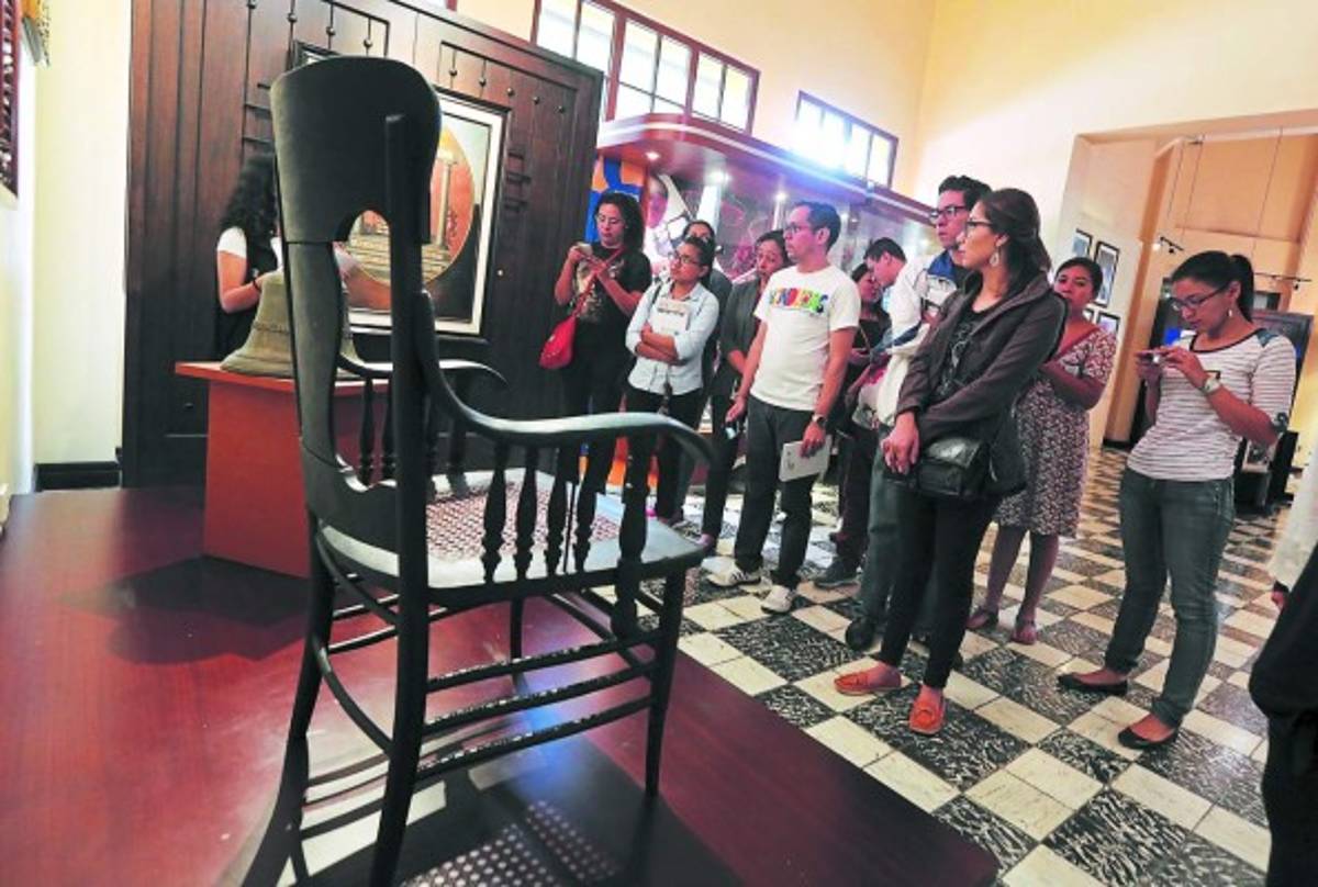 En la Galería Nacional de Arte se expone la más reciente propuesta de Santos Arzú Quioto.