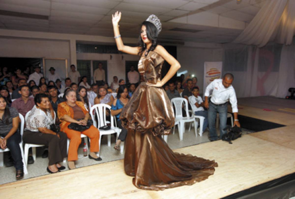 Daniela Ferrera es la soberana de Ferisur 2011