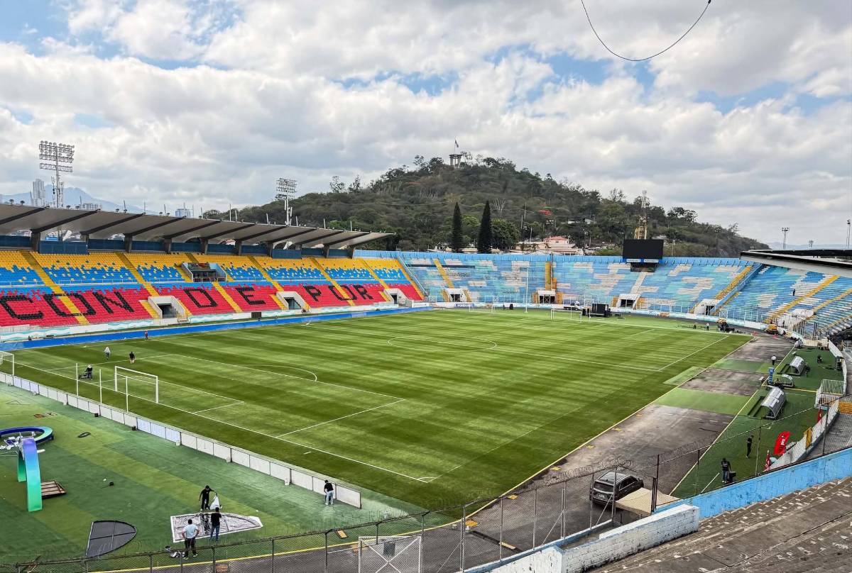 Ambiente previo de Gran Final: así pulen el estadio Nacional y primeros aficionados en llegar