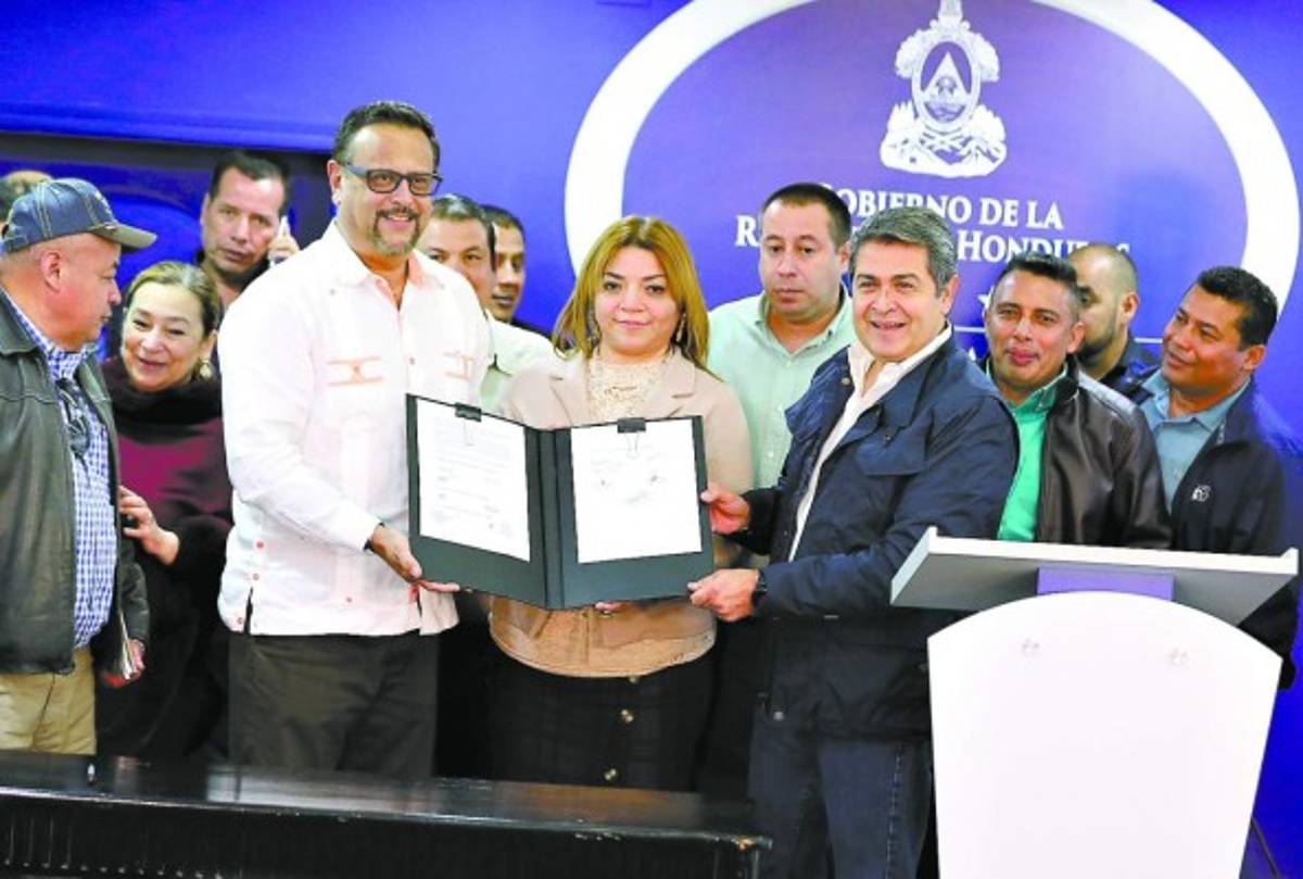 Aumento de 1,000 lempiras a maestros estará vigente en julio