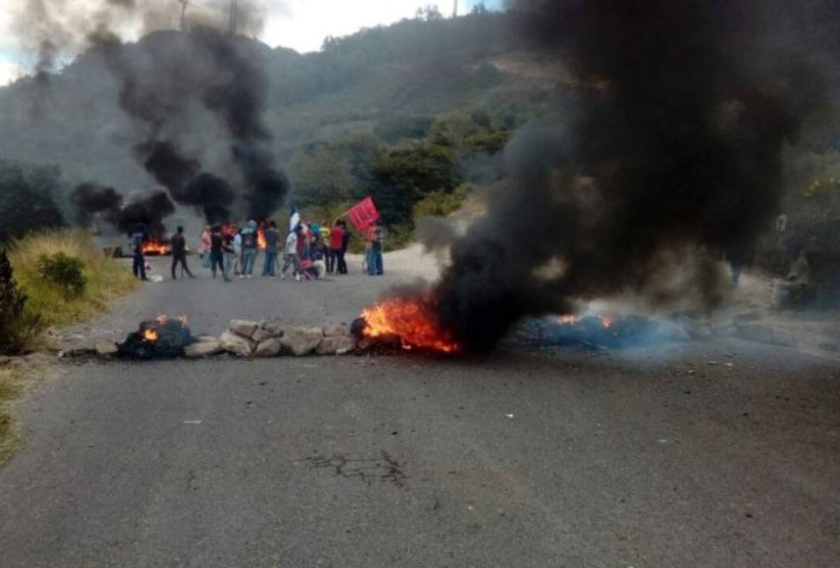 Simpatizantes de la Alianza crean caos y destrucción en varias zonas de Honduras     