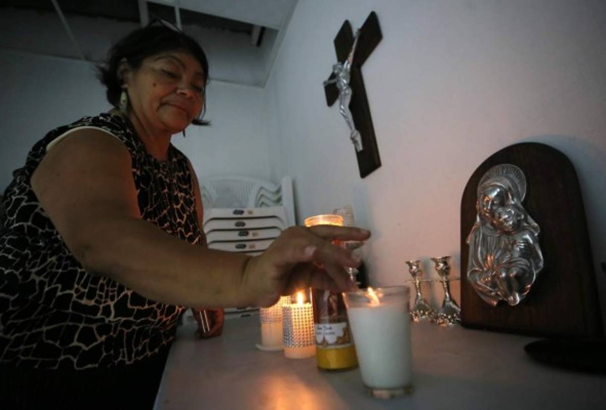 La fe construyó su morada entre los locales de Perisur