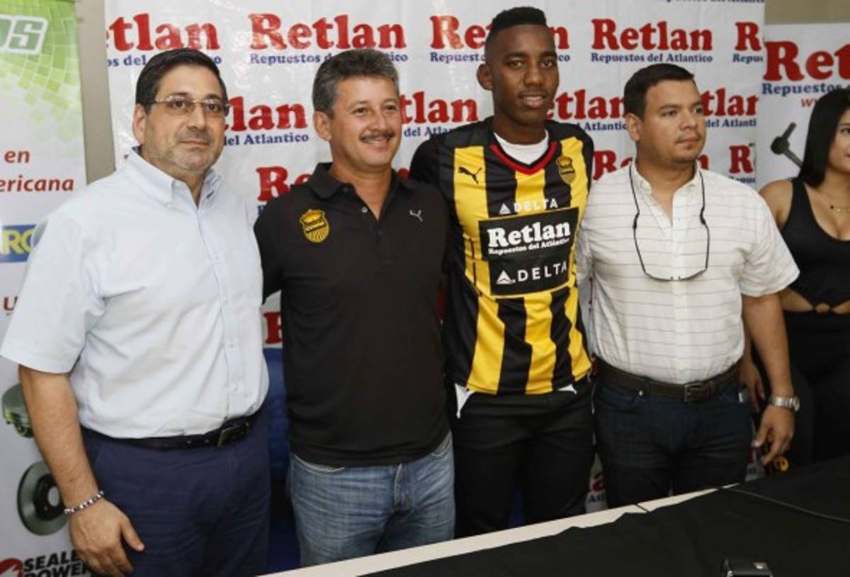 Presentan oficialmente a Bryan Róchez como último refuerzo de la Máquina