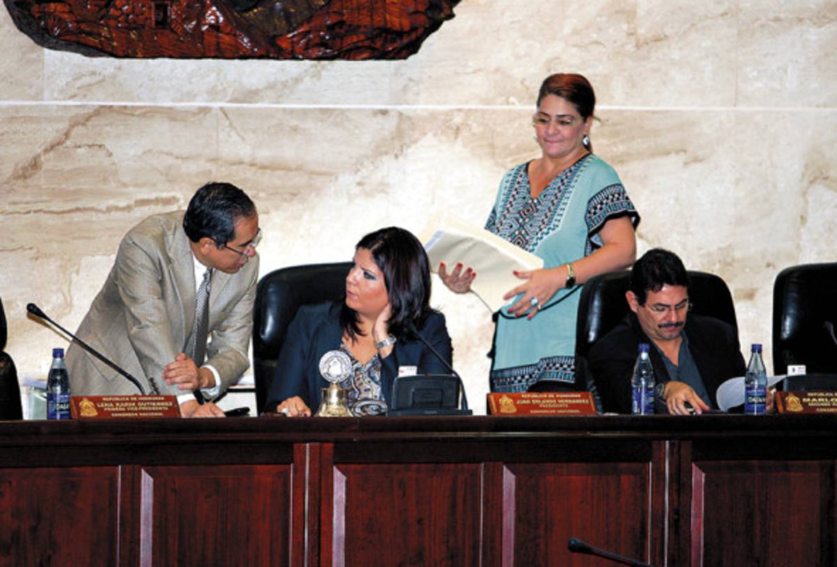 Elecciones: 3,075 mujeres van en planillas del Partido Nacional, Liberal y Libre