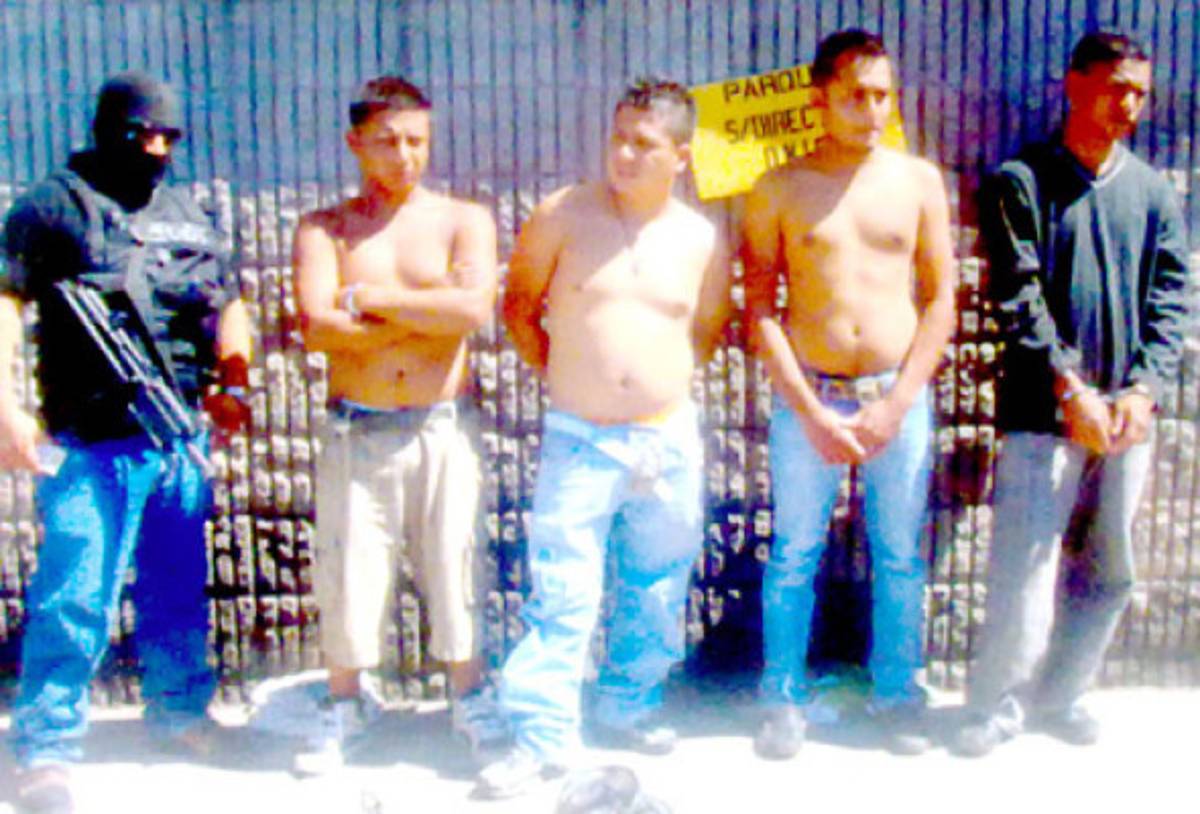 Capturan a cuatro hombres en posesión de marihuana