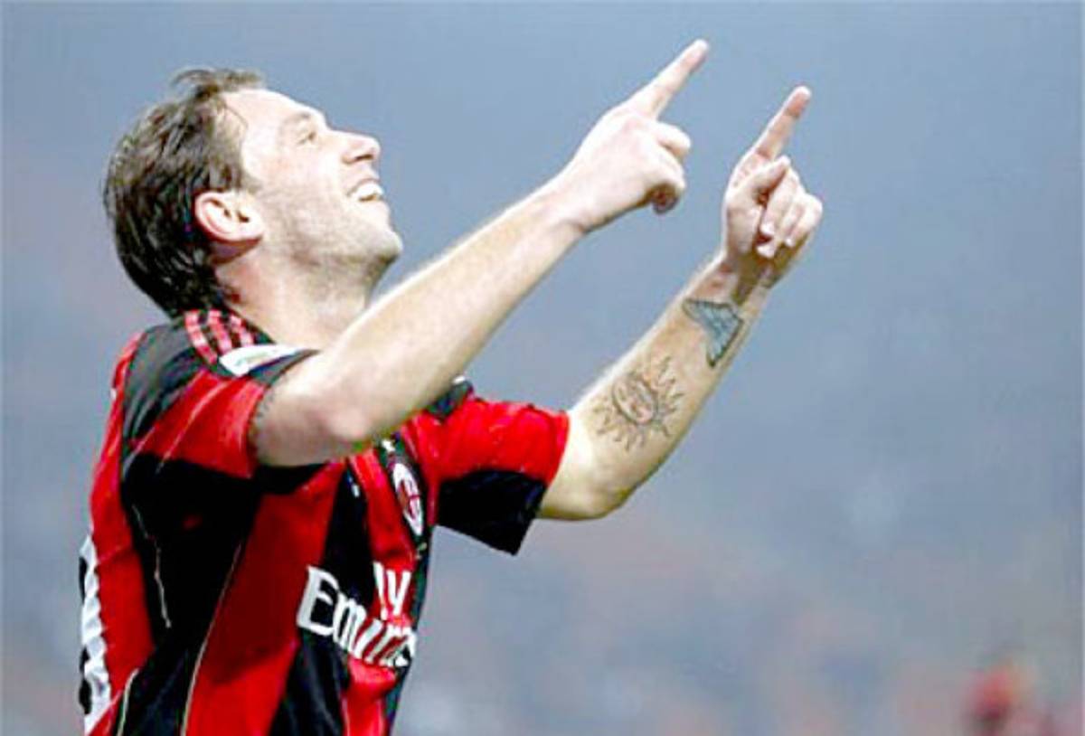 Operan con éxito a Antonio Cassano