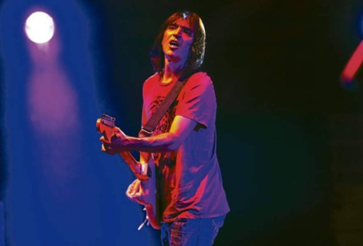 Fiesta de rock viven catrachos con Enanitos Verdes