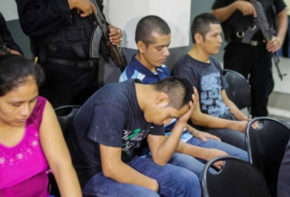 Condenan a 30 años a pastor y adeptos por quemar a mujer en Nicaragua